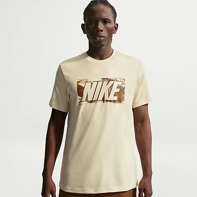 Nike Men's Sportswear Block T-shirt