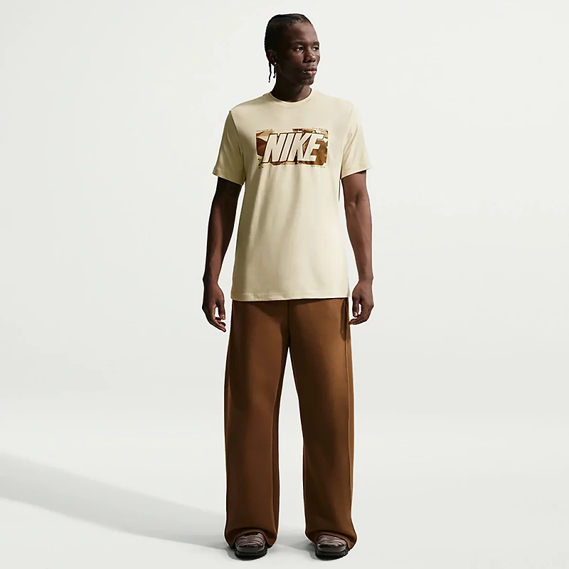 Nike Men's Sportswear Block T-shirt