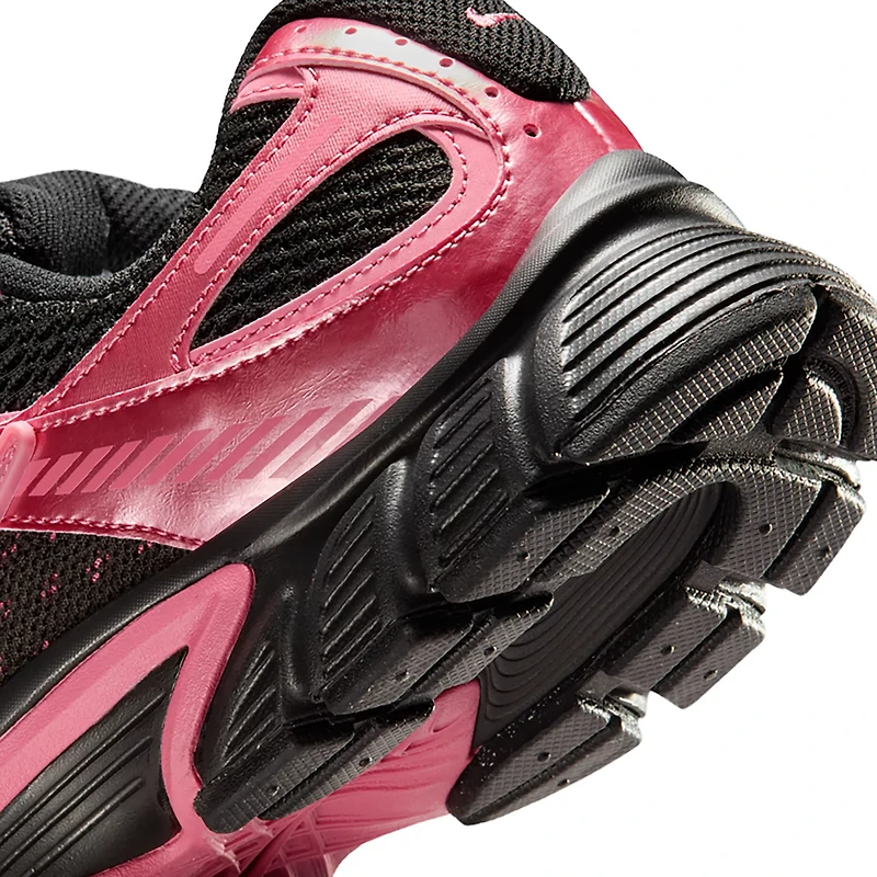Nike Women's V5 Runner Shoes
