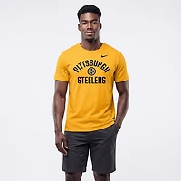 Nike Men's Pittsburgh Steelers Chase Down Essential Short Sleeve T-shirt