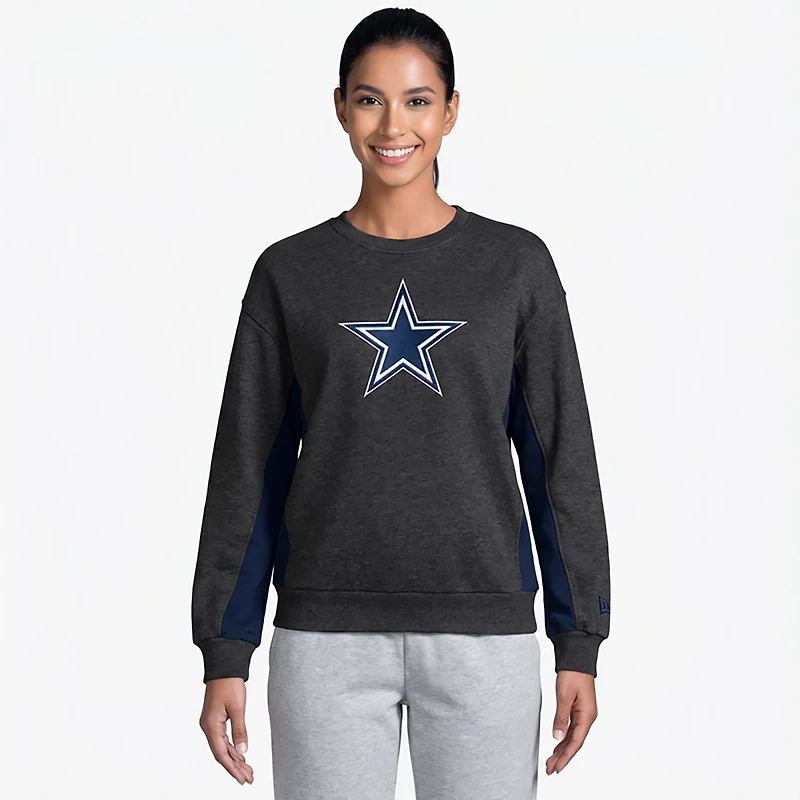New Era Women's Dallas Cowboys Logo Crew Balloon Sleeve Sweatshirt