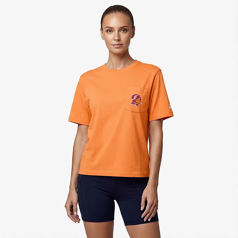 Nike Women's Buccaneers Rewind Pocket Boxy T-shirt