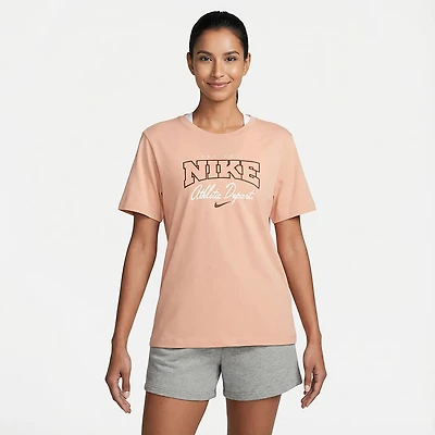 Nike Women's Sportswear Graphic T-shirt