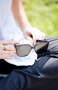 Chamelo Veil Slider Sunglasses