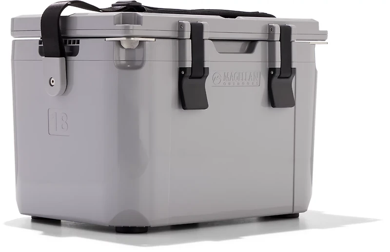 Magellan Outdoors 18 Quart Magellan Ice Box