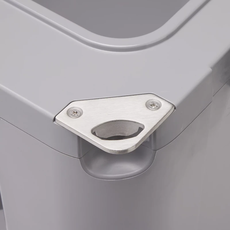 Magellan Outdoors 18 Quart Magellan Ice Box