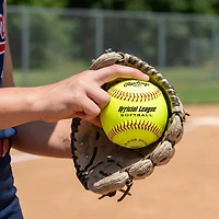 Rawlings Girls' 11 in Recreational Fast-Pitch Softballs 6-Pack