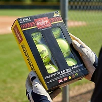 Rawlings 12 in Travel Practice Fast-Pitch Softballs 6-Pack