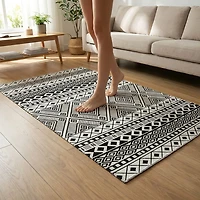 Mosaic 5 x 7 ft Woven Mat