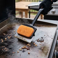 Blackstone Heavy-Duty Scraper with Scrub Pad