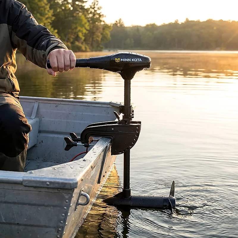 Minn Kota Endura Lb Thrust C2 Transom Mount Trolling Motor with Battery Meter