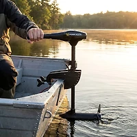 Minn Kota Endura Lb Thrust C2 Transom Mount Trolling Motor with Battery Meter