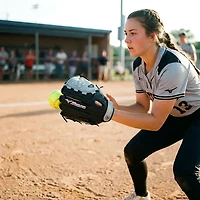 Mizuno Franchise Series Fielding in Fast-Pitch Softball Glove