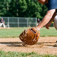 Wilson 12.5 in A1000 1620 Baseball First Base Mitt