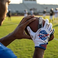 Battle Youth Chameleon Space Gloves