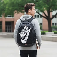 Nike Hayward Roam Backpack