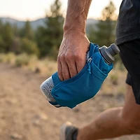 Nathan SpeedDraw 2 18 oz Insulated Handheld Flask