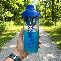 Under Armour 24 oz Clarity Shaker Bottle