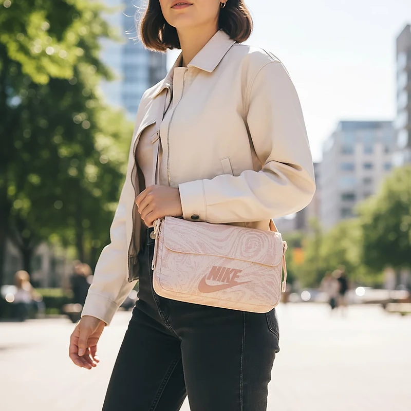 Nike Futura 365 Crossbody Bag