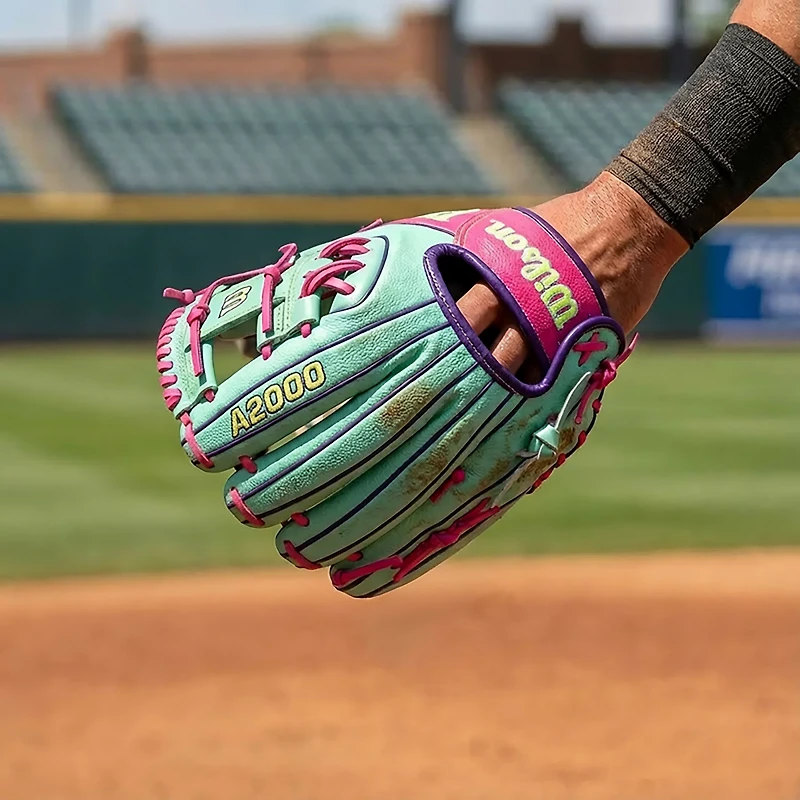 Wilson A2000 DP15 with SuperSkin Baseball Fielding Glove 11.5"