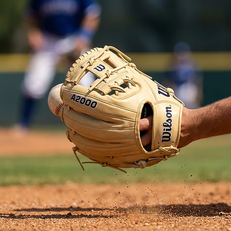 Wilson 11.5 in. Adult Classic Baseball Fielding Glove