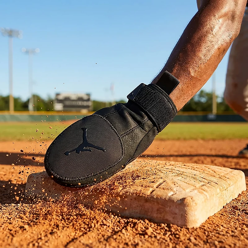 Jordan Adults’ Fly Sliding Mitt