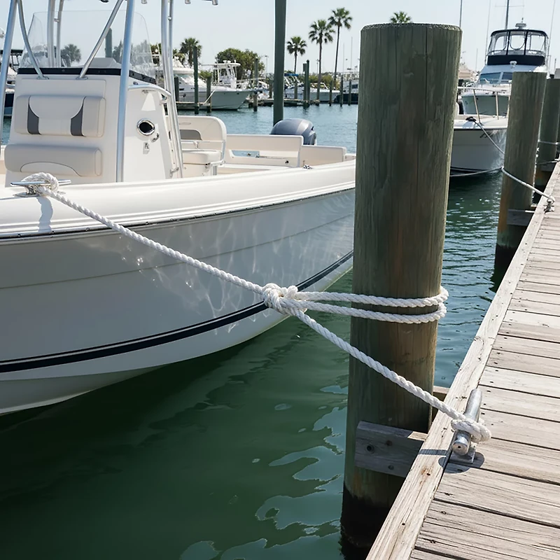 Marine Raider 3/8 in x 20 ft Twisted 3-Strand Dock Line