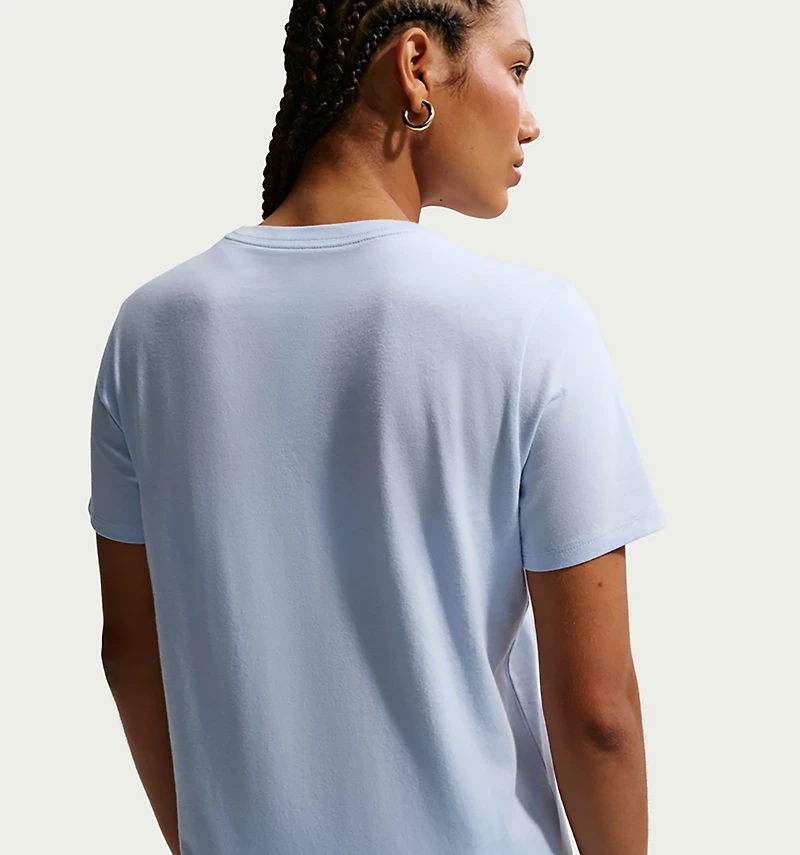 Nike Women's Sportswear Club T-shirt
