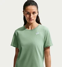 Nike Women's Sportswear Club T-shirt