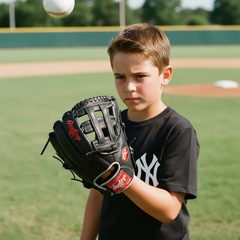 Rawlings Kids' Select Pro Lite New York Yankees Aaron Judge Model 12 in Baseball Glove
