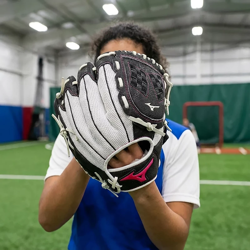 Mizuno Girls' Prospect Finch Series 10 in Softball Glove