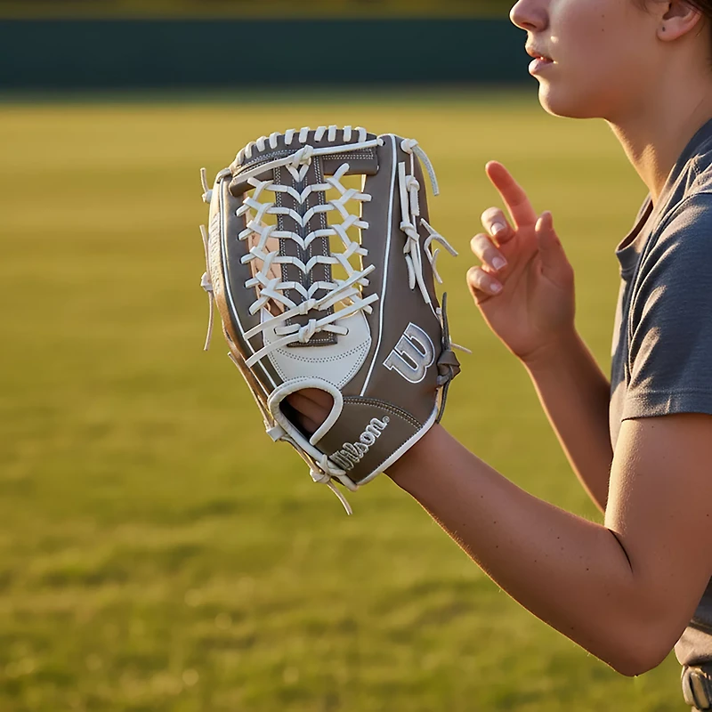 Wilson 12.5 in A1000 T125 Outfield Fast-Pitch Softball Glove