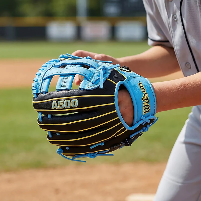 Wilson in Youth A500 Infield Baseball Glove