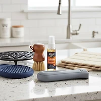 Lodge Deluxe Silicone Hot Handle Holder