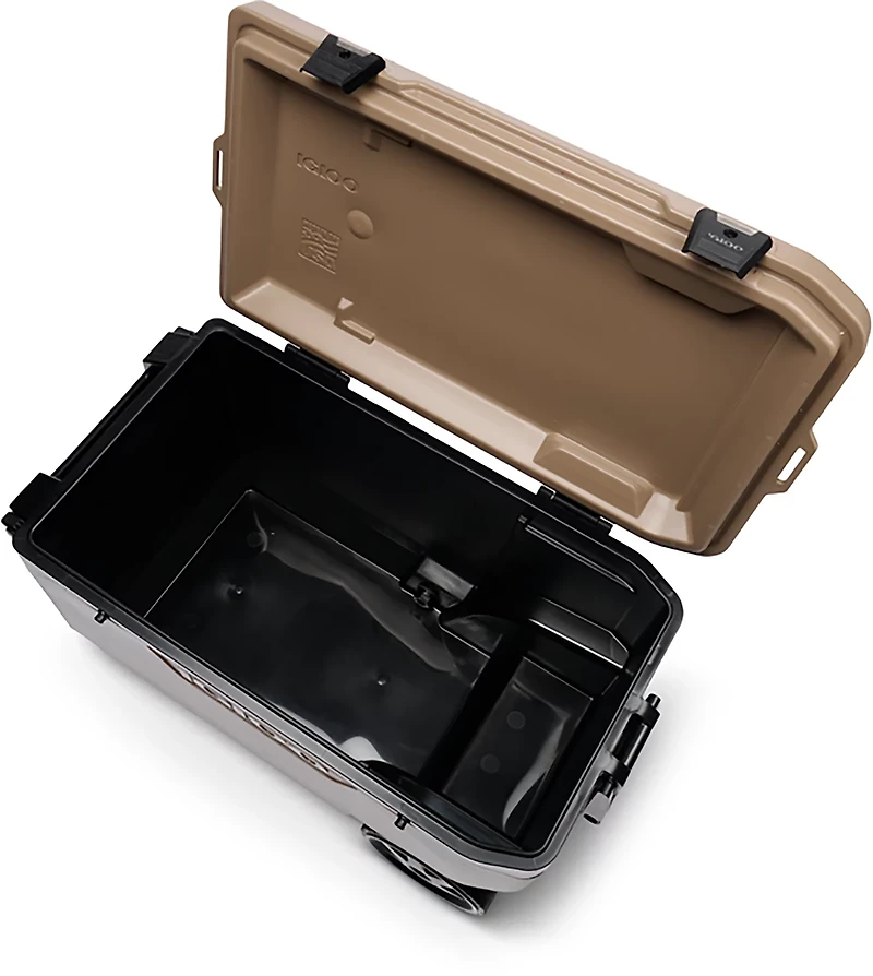 Igloo Latitude 90 qt MaxCold Roller Cooler