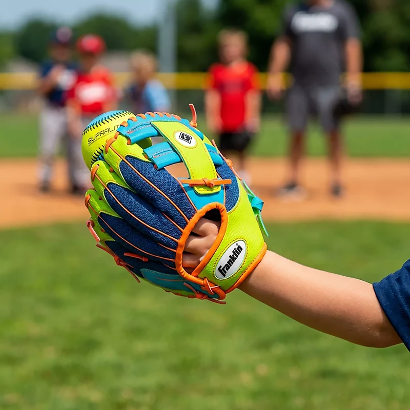 Franklin Youth Meshtek 9.5" T-ball Glove with Ball