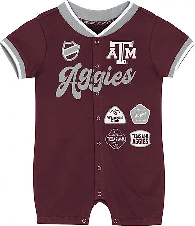 Outerstuff Infants' Texas A&M University Scatter Print Pinch Short Sleeve Romper