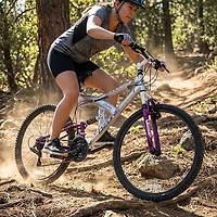 Ozone 500 Women's Shock Force 26 in 21-Speed Mountain Bike