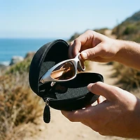 Oakley Medium Soft Vault