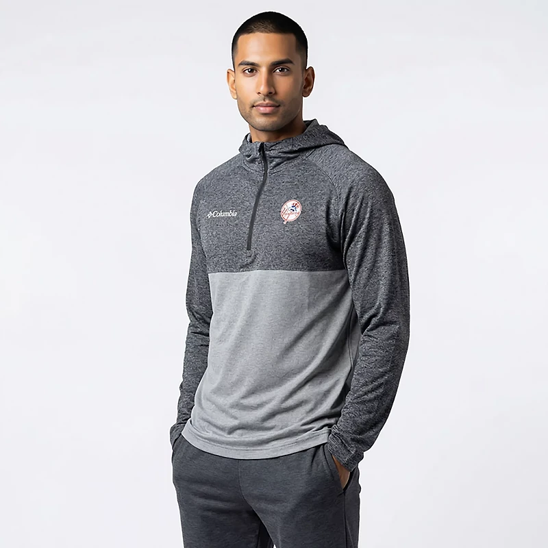 Columbia Sportswear Men's University of Arkansas Terminal Tackle Long Sleeve T-shirt