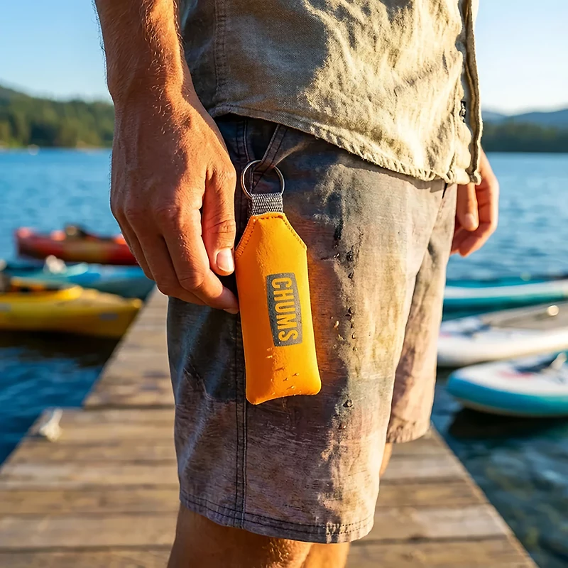 Chums Floating Neo Keychain