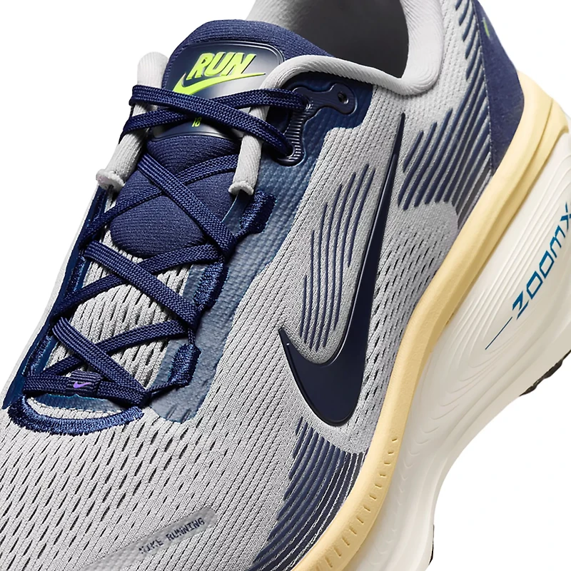 Nike Men's Vomero 18 Running Shoes