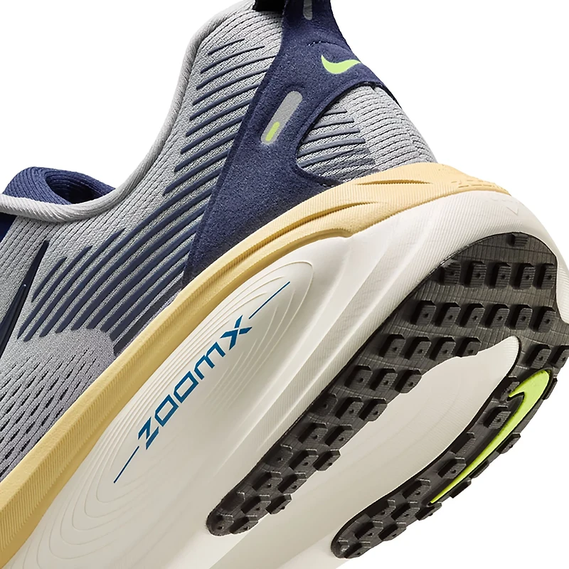 Nike Men's Vomero 18 Running Shoes