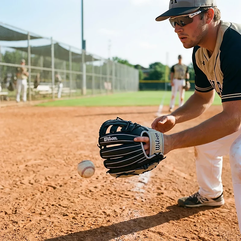 Wilson 12.5 in A1000 1750 Outfield Baseball Glove