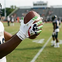 Phenom Elite The Joker Football Gloves