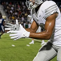 Grip Boost Youth Stealth 6.0 Boost+ Peace Football Gloves