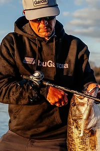 Abu Garcia Revo SX VoltiQ Low Profile Reel