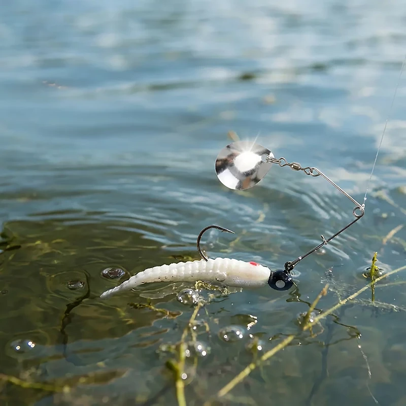 Johnson Beetle Spin 1/4 oz Lure