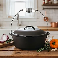 Lodge 5 qt. Traditional Dutch Oven with Wire Bail