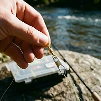 Eagle Claw Barrel Swivels with Safety Snaps 12-Pack